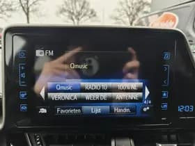Toyota C-HR thumbnail 17