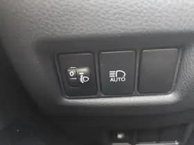 Toyota C-HR thumbnail 25