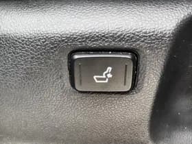 Toyota C-HR thumbnail 30