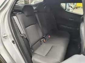 Toyota C-HR thumbnail 33