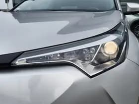 Toyota C-HR thumbnail 36