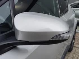Toyota C-HR thumbnail 38