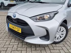 Toyota Yaris thumbnail 2