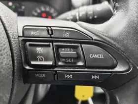 Toyota Yaris thumbnail 14