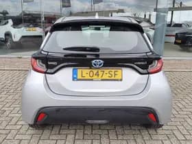 Toyota Yaris thumbnail 7