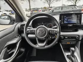 Toyota Yaris thumbnail 8