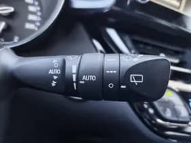 Toyota C-HR thumbnail 13