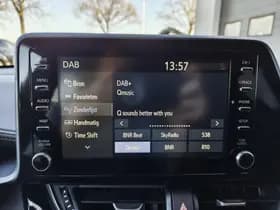 Toyota C-HR thumbnail 18