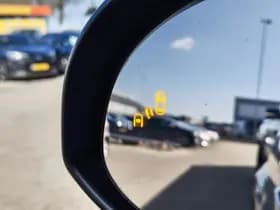 Toyota C-HR thumbnail 39