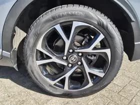 Toyota C-HR thumbnail 41