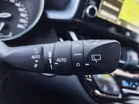 Toyota C-HR thumbnail 13