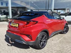Toyota C-HR thumbnail 4