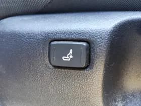 Toyota C-HR thumbnail 32