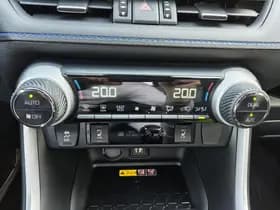 Toyota RAV4 thumbnail 19