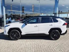 Toyota RAV4 thumbnail 3