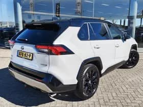 Toyota RAV4 thumbnail 4