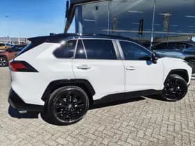 Toyota RAV4 thumbnail 5