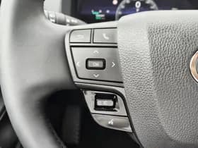 Toyota C-HR thumbnail 11