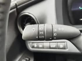 Toyota C-HR thumbnail 13