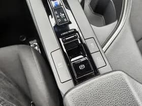Toyota C-HR thumbnail 21