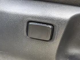 Toyota C-HR thumbnail 26