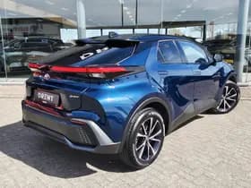Toyota C-HR thumbnail 4