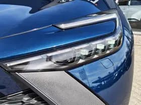 Toyota C-HR thumbnail 33