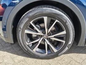 Toyota C-HR thumbnail 38
