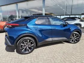 Toyota C-HR thumbnail 5
