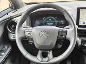 Toyota C-HR thumbnail 9