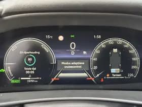 Toyota C-HR thumbnail 10