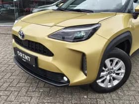 Toyota Yaris Cross thumbnail 2