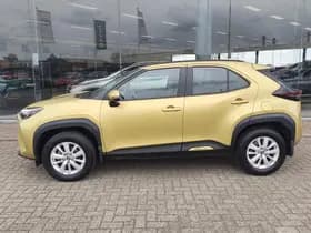 Toyota Yaris Cross thumbnail 3