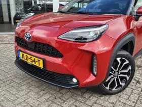 Toyota Yaris Cross thumbnail 2
