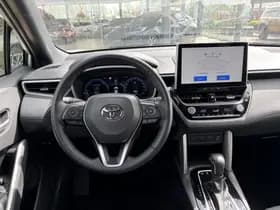 Toyota Corolla thumbnail 8