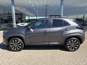 Toyota Yaris Cross thumbnail 3