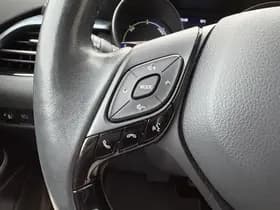 Toyota C-HR thumbnail 13