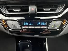 Toyota C-HR thumbnail 24