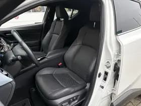 Toyota C-HR thumbnail 32