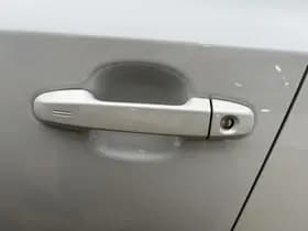 Toyota C-HR thumbnail 38