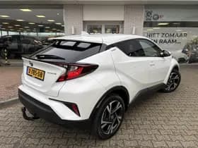 Toyota C-HR thumbnail 5