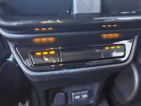 Lexus NX thumbnail 36