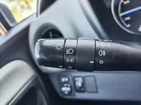 Toyota Yaris thumbnail 12