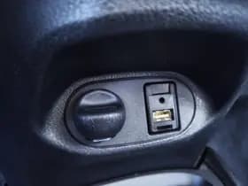 Toyota Yaris thumbnail 19