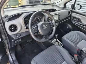 Toyota Yaris thumbnail 25