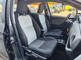 Toyota Yaris thumbnail 27