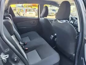 Toyota Yaris thumbnail 28