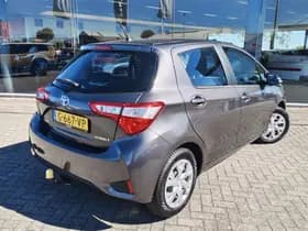 Toyota Yaris thumbnail 4