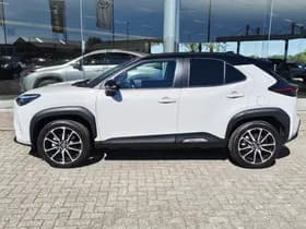Toyota Yaris Cross thumbnail 3