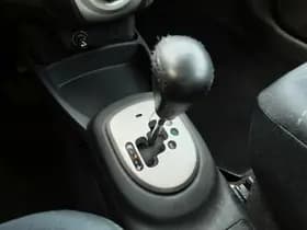 Toyota Yaris thumbnail 17